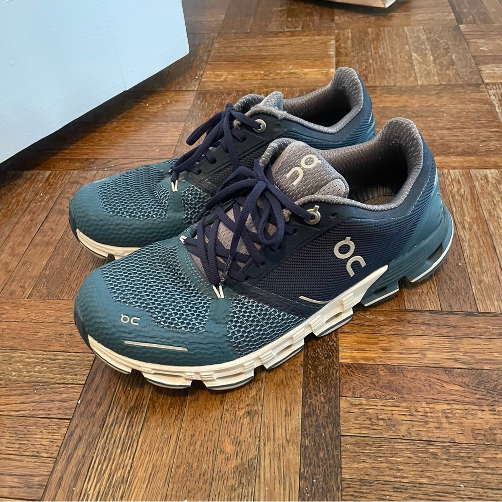ON cloudflyer sneakers